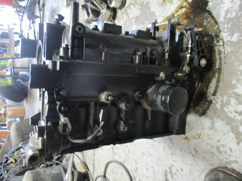1999 Suzuki DF70 4 stroke outboard crankcase block