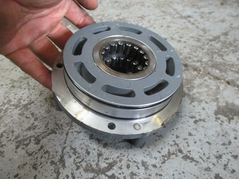 2003 yamaha VMAX OX66 150hp fuel injection outboard Crankshaft bearring carrier