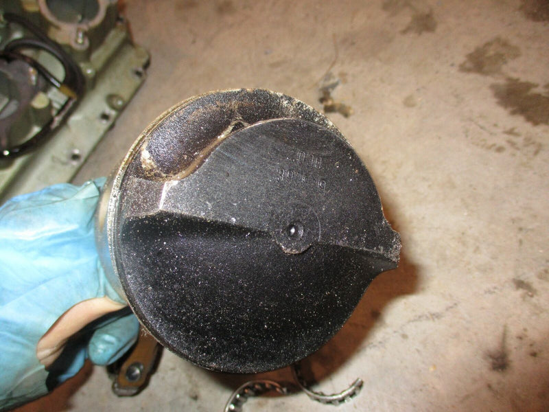 Evinrude 175hp 2 stroke outboard .030 oversized piston and rod (393929)