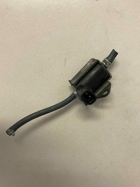 Yamaha HPDI 300hp outboard oil solenoid (68F-13100-00-00)