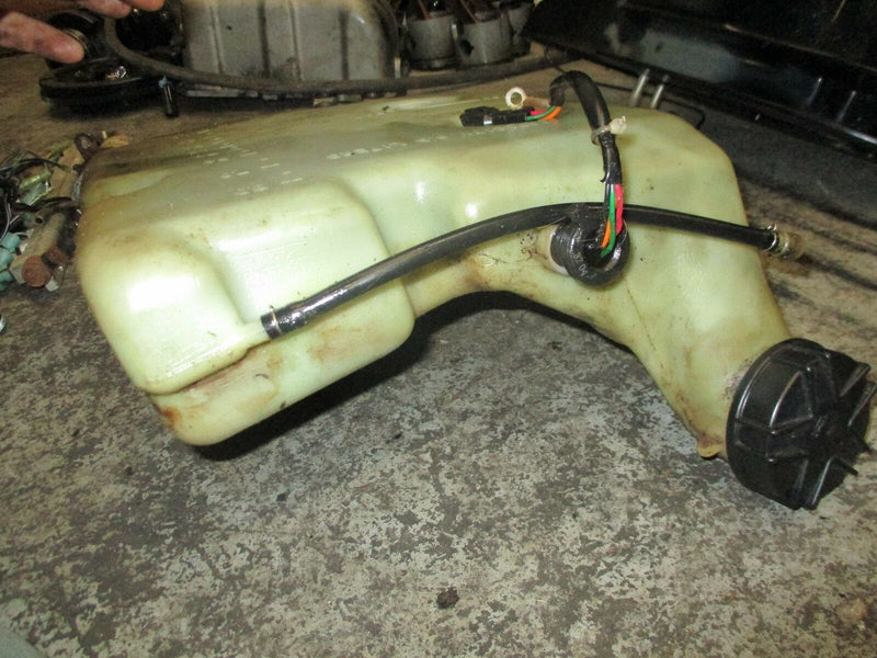 1998 Suzuki Outboard DT225 2-stroke oil tank 69100-92e10