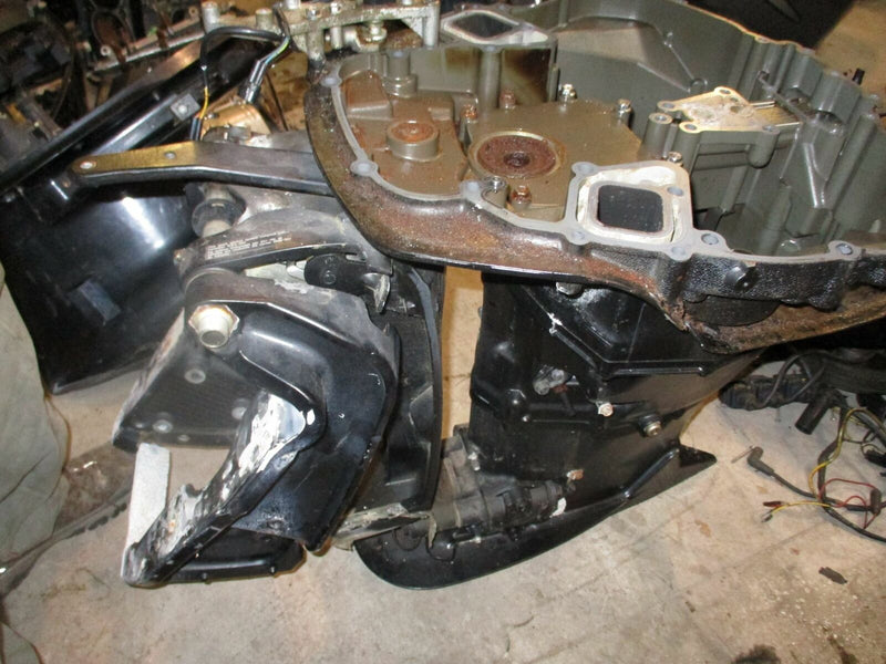 Suzuki DF300 300hp outboard 25" midsection