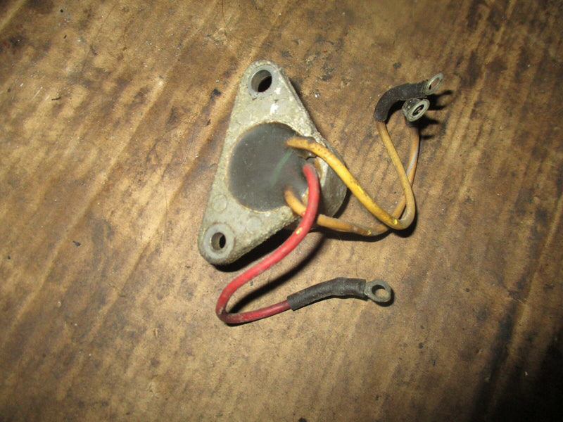 1988 Johnson 88hp special 2-stroke outboard rectifier regulator 0583529