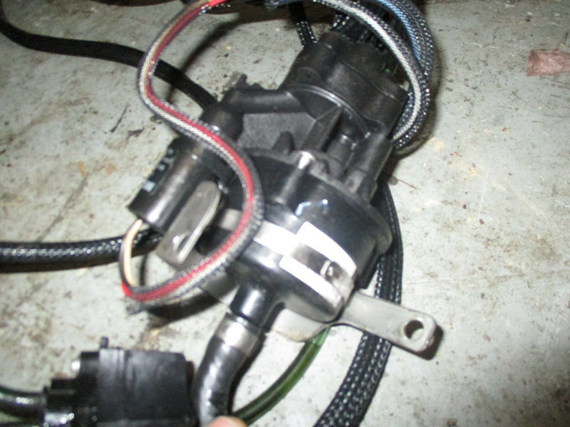 2009 Evinrude outboard 115hp ETEC oil injector and distributor 5007364
