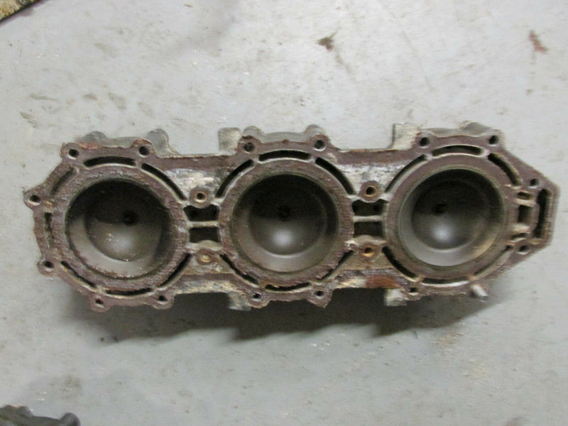 1997 Suzuki DT 150 cylinder head 11111-87D02-OED