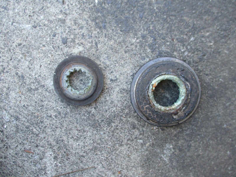 1998 Johnson outboard 90hp 2-stroke thrust washers