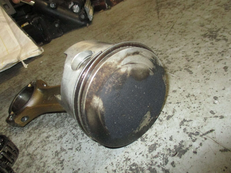 Evinrude Ocean Pro 200 hp outboard starboard piston and rod (301952)