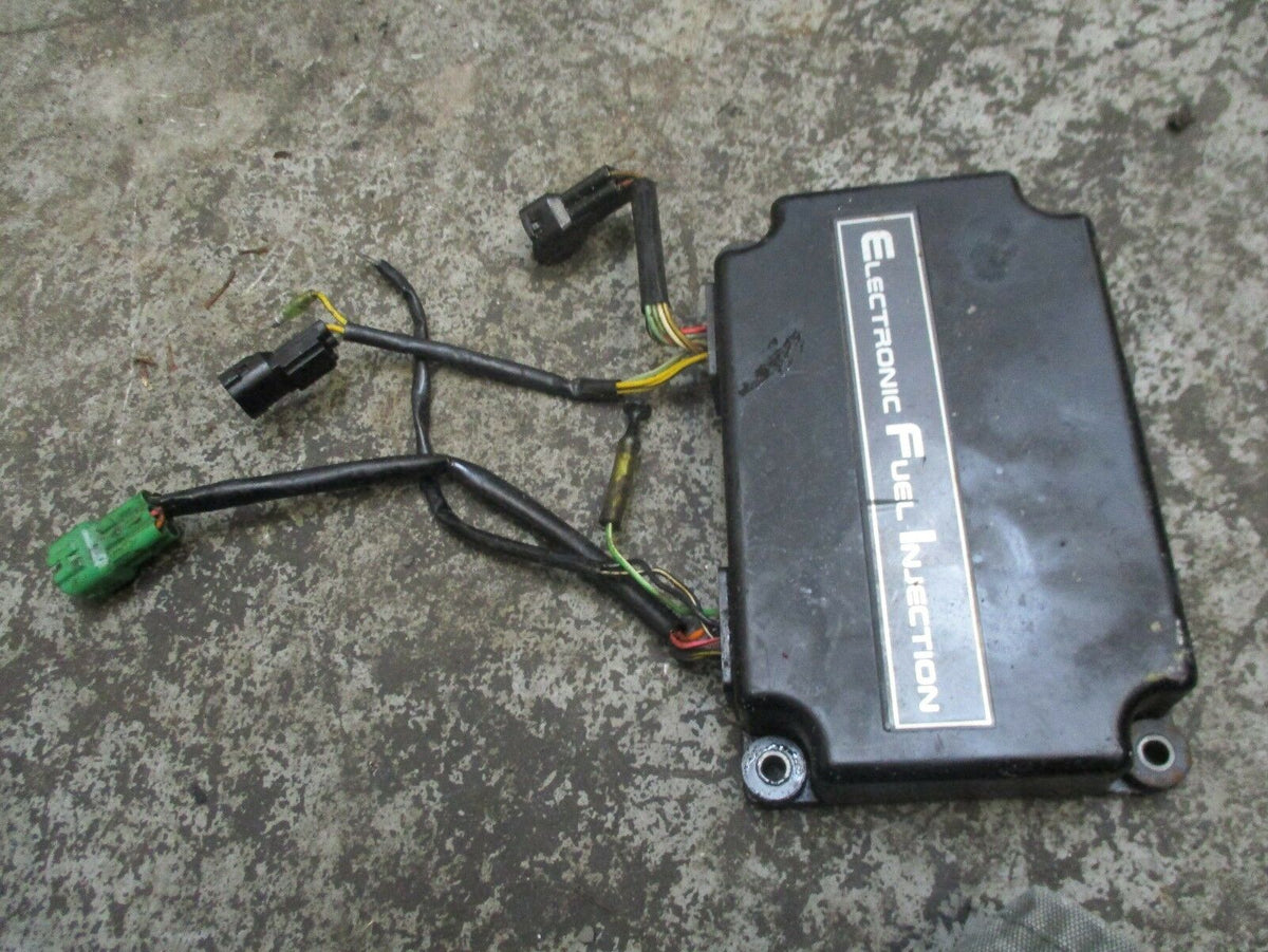 1998 Suzuki Outboard DT225 2-stroke electronic fuel injection unit 33920-92E03