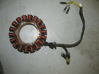 Load image into Gallery viewer, 1999 Johnson J150FSXECR 150hp outboard 2-stroke stator 585257
