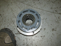 Load image into Gallery viewer, 2001 Yamaha Outboard 200 hpdi Z200TXRZ crankshaft bearing carrier 68F-15163-00-9
