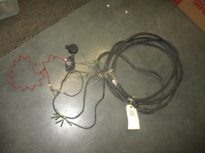 Suzuki outboard round black plug style rigging/ wiring harness