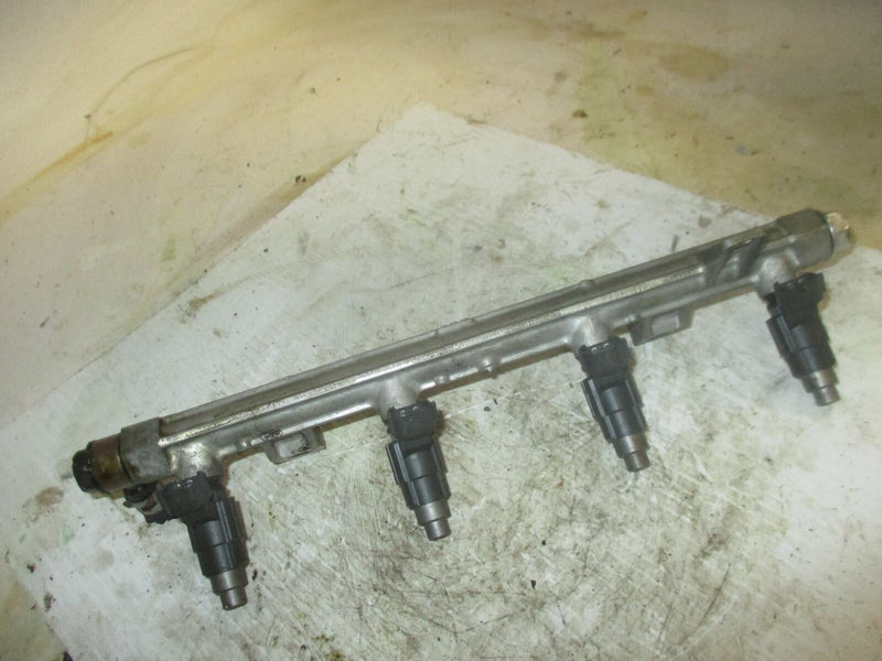 Suzuki DF70 4 stroke outboard fuel rail and injector set (15710-66D00)