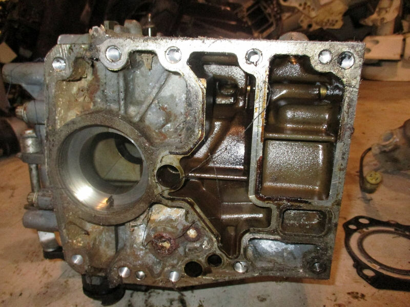 Suzuki DF70 70hp outboard crankcase block