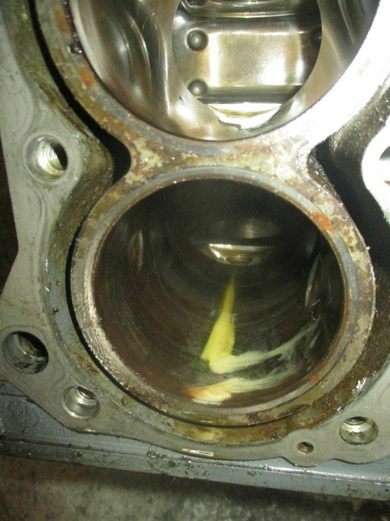 Suzuki DF60 60hp outboard crankcase block