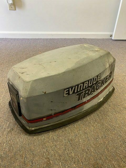 Evinrude Tracker 25hp outboard top cowling