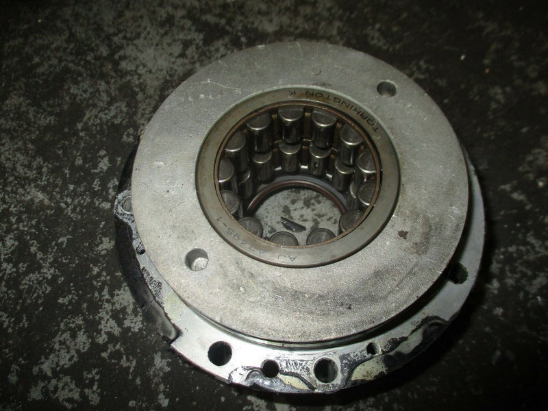 1995 Johnson 88hp outboard crankshaft bearing carrier 321238