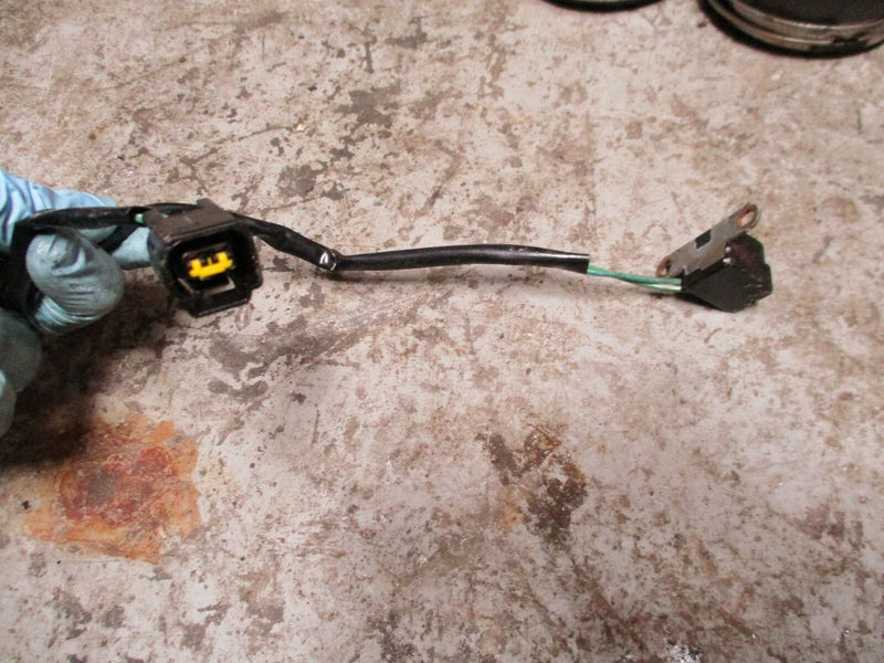 2001 Yamaha 200hp HPDI LZ200txrz outboard crank position sensor 61a-85895-00-00