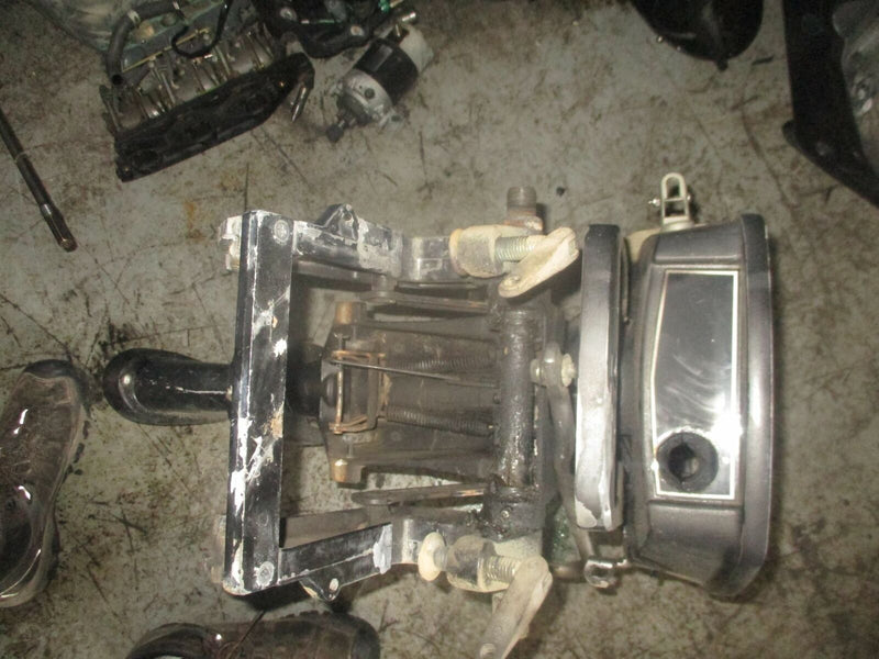 1989 Evinrude Tracker 25hp 2 stroke outboard 20"  mid section