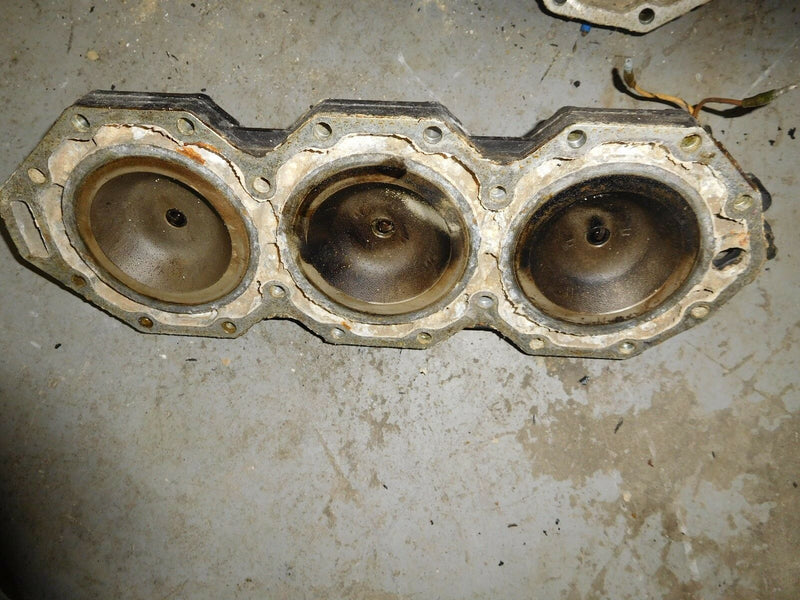1988 Johnson J200TXCCR outboard cylinderhead 333809
