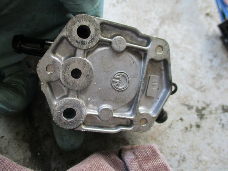 2002 Yamaha 175hp HPDI Outboard fuel pump 6e5-24410-03