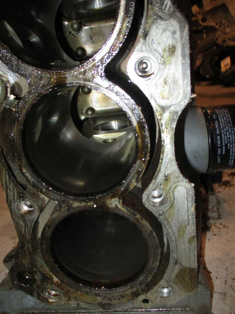 Suzuki DF70 70hp outboard crankcase block