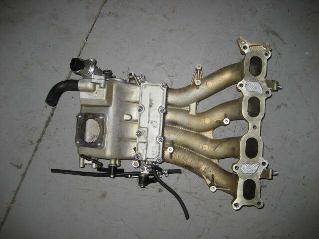 Johnson outboard 140 hp Four Stroke intake manifold with IAC valve 5033535
