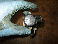 Load image into Gallery viewer, 2005 Yamaha 60hp 4-stroke outboard throttle body 6c5-13750
