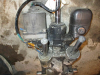 Load image into Gallery viewer, Johnson Looper 120hp - 140hp outboard tilt trim unit
