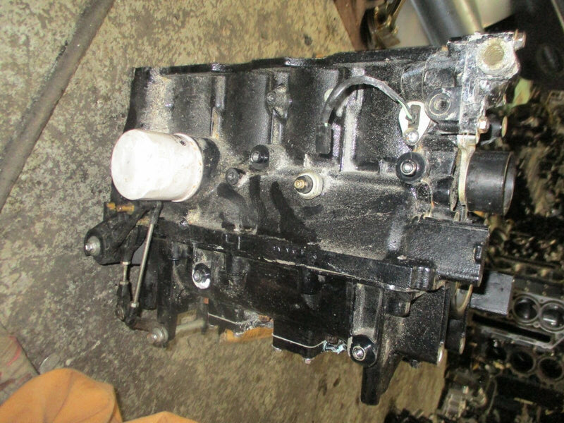 2003 Suzuki 70hp 4-stroke outboard crankcase block