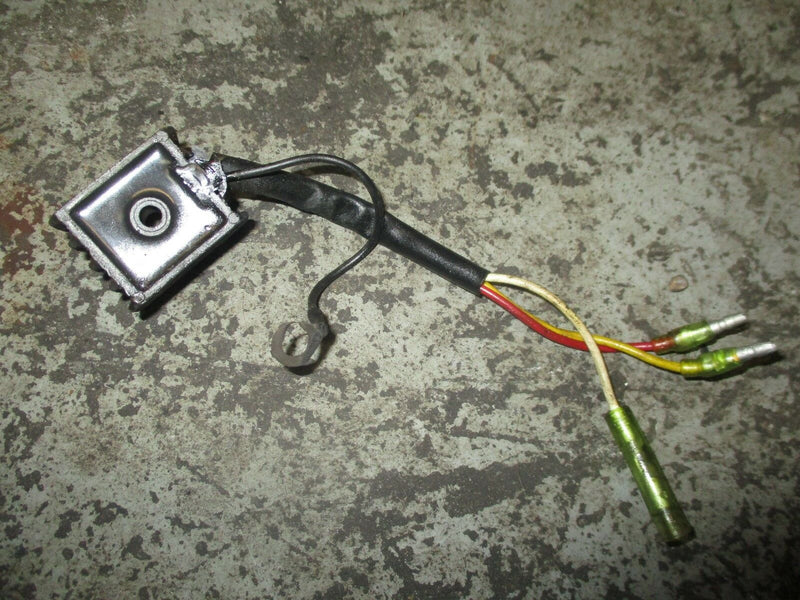 1994 Suzuki outboard DT65 2-stroke rectifier regulator 32800-95d01