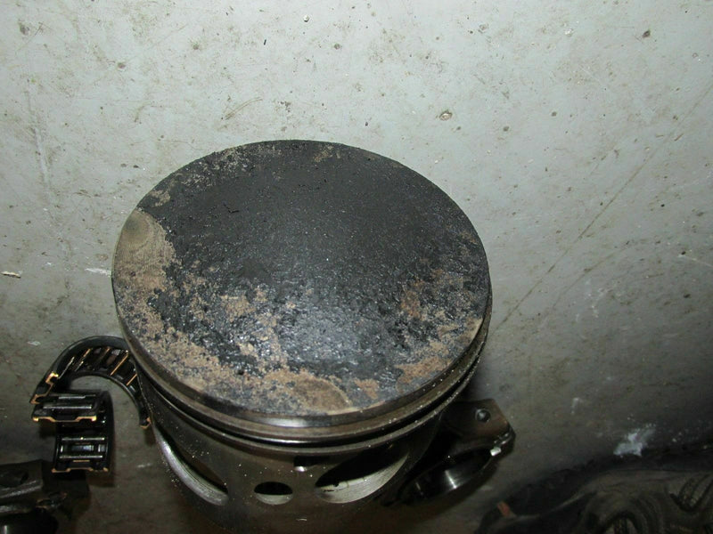 Johnson outboard 225hp Venom 2-stroke J225STLERK starboard piston and rod 329876