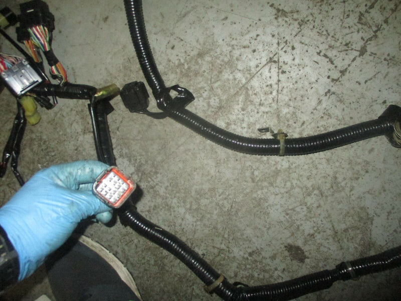 Suzuki DF225 225hp outboard engine wiring harness (36610-93J20)