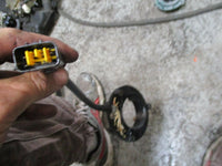 Load image into Gallery viewer, 2001 Yamaha 200hp HPDI outboard Z200TXRZ pulsor coil 68f-85580
