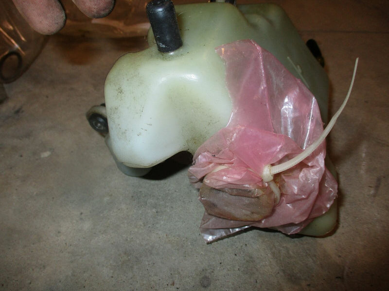 Yamaha HPDI 200hp outboard oil tank (68F-21750-00-00)