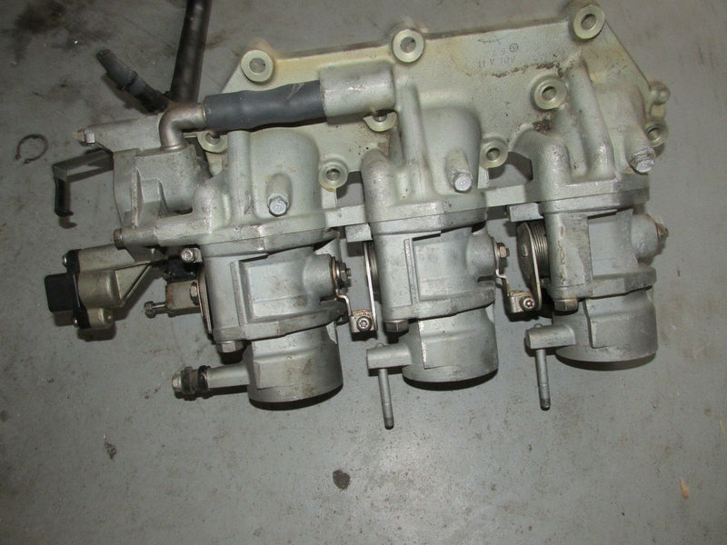2006 Yamaha 4 stroke F200TXR port throttle body & intake manifold 60L-1375A-12-0