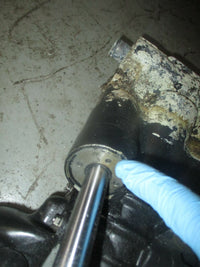 Load image into Gallery viewer, Evinrude ETEC 175hp outboard tilt trim unit
