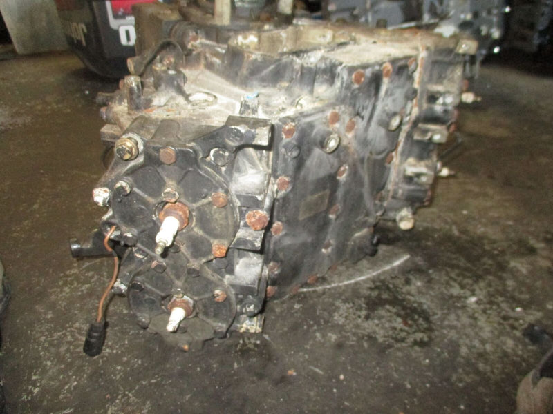 Johnson 100 hp commercial outboard crankcase powerhead