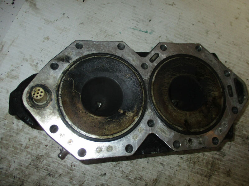 Evinrude Ficht 115hp outboard starboard cylinder head (0343628)