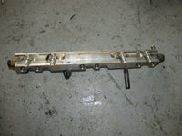 Load image into Gallery viewer, 1994 Suzuki Outboard DT 200 two stroke fuel rail 15750-92E04
