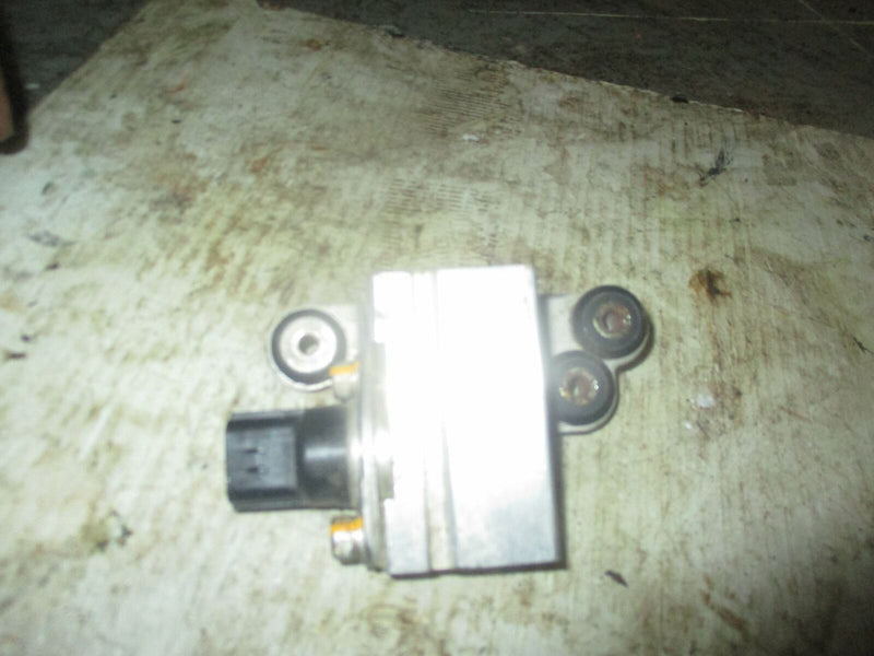Yamaha HPDI 250hp outboard fuel rail pressure sensor (60V-82380-00-00)