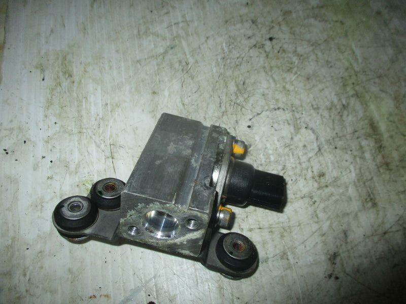 Yamaha HPDI 250hp outboard pressure sensor (60V-82380-00-00)