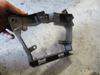 Load image into Gallery viewer, Johnson 200hp Oceanrunner outboard mounting bracket 584975
