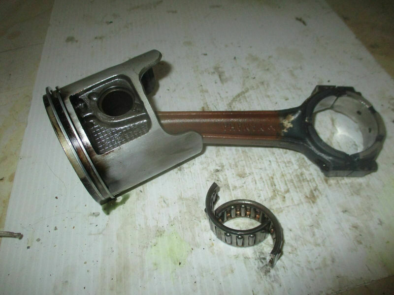 Yamaha OX66 250hp outboard starboard piston and rod (62J-11642-02-86)