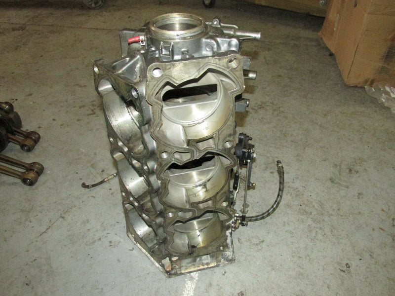 1994 Suzuki outboard DT200 2-stroke crankcase block 11300-87D68-OED