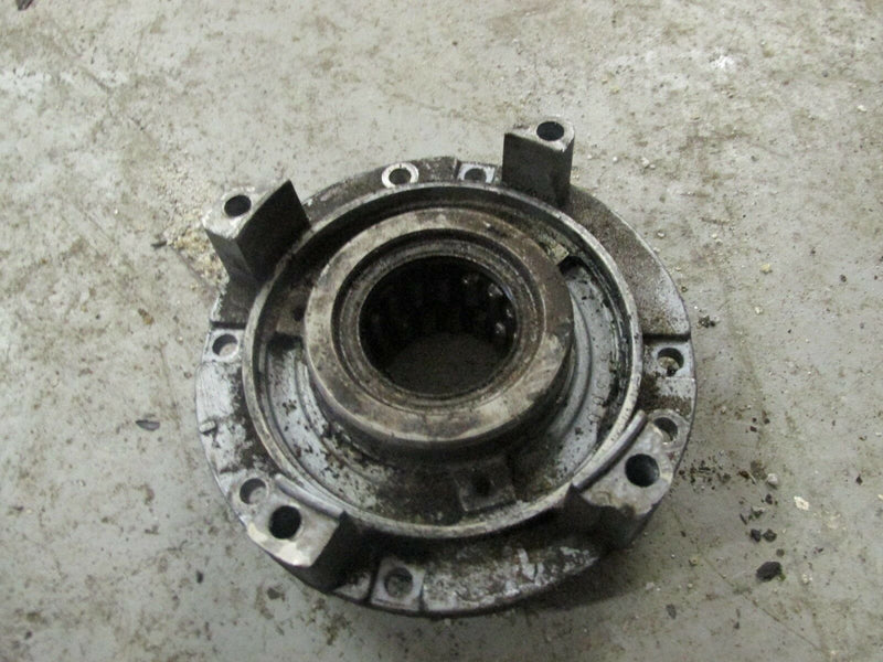 1990 Yamaha Outboard 2 Stroke 115hp ETLD crankshaft bearing carrier 6R3-15163-00