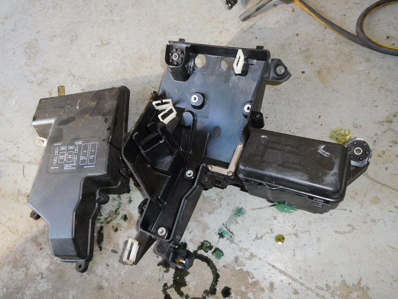 2006 yamaha VZ250TLR VMAX Electronic holder 60v-81948-00-00