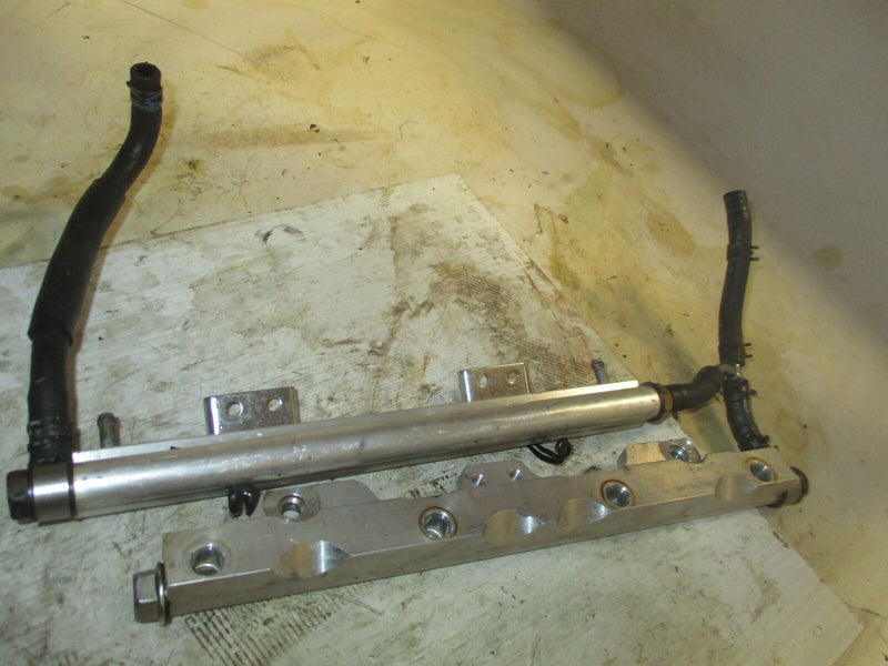 Suzuki DF115 115hp outboard fuel rail and cooler (15750-90J00)