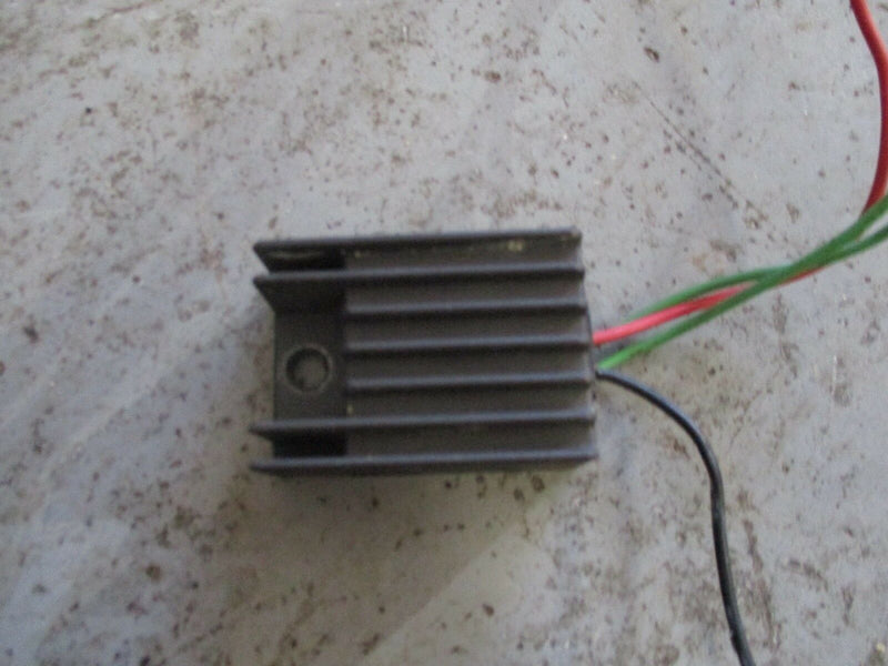 2002 Yamaha 70TLRA outboard rectifier regulator 6h2-81960-10