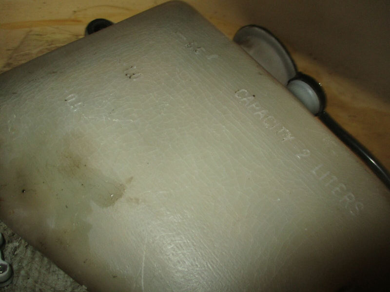Suzuki DT25C 25hp outboard oil tank (69110-95D01)