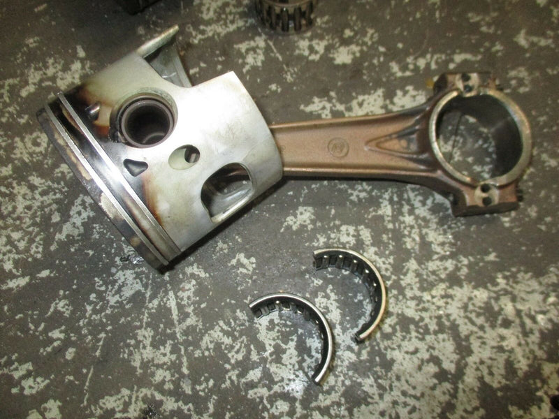 1987 Evinrude 225hp outboard starboard piston and rod 0337518